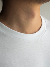 Cargar imagen en el visor de la galería, PLAYERA MANGA CORTA RELAXED FIT ¨WHITE¨

