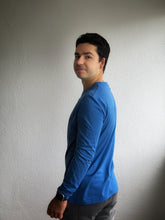 Cargar imagen en el visor de la galería, PLAYERA MANGA LARGA  ORIGINALS BFREZKO "MORROCAN BLUE"
