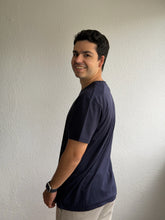 Cargar imagen en el visor de la galería, PLAYERA MANGA CORTA RELAXED FIT ¨NAVY¨
