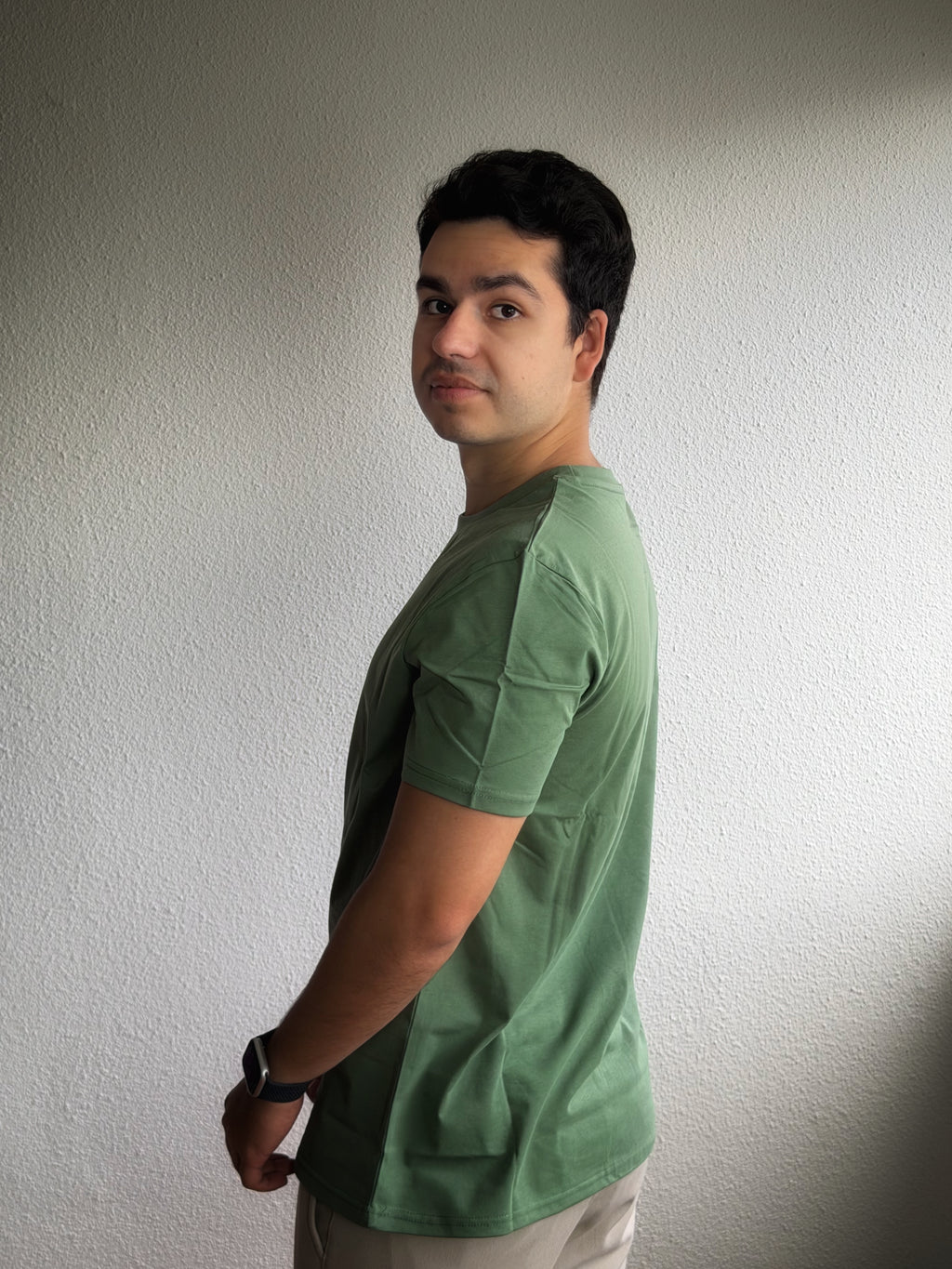 PLAYERA ORIGINALS BFREZKO "OLIVE GREEN"