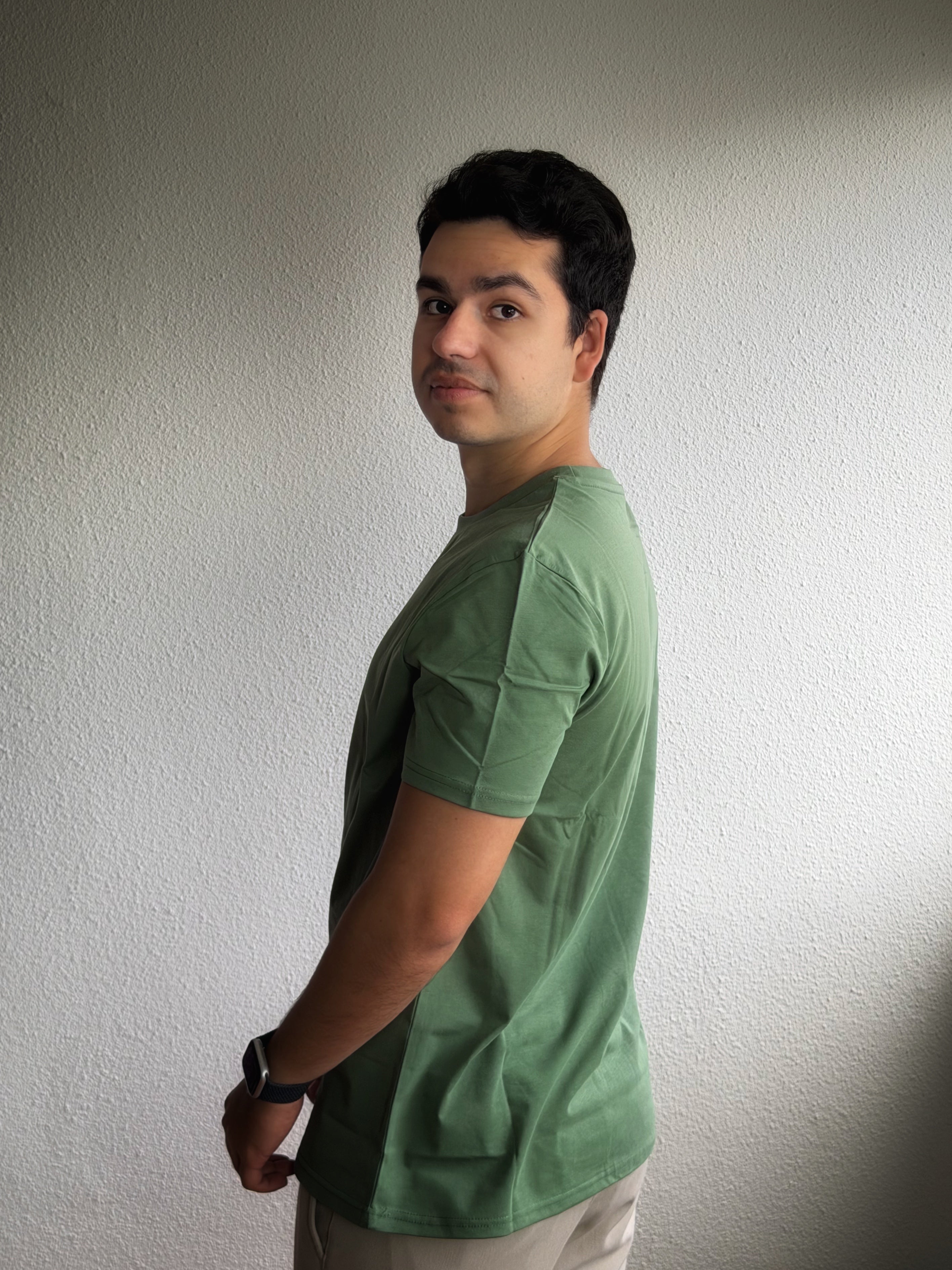 PLAYERA ORIGINALS BFREZKO "OLIVE GREEN"
